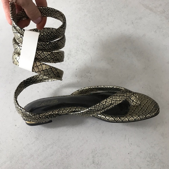 Size 6 wrap around sandal, snake skin! Gorg - Picture 3 of 5
